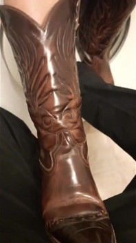 Calpestare gli stivali del cowboy