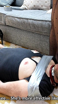 Gry stóp i rajstopy Po 1 miesiącu czystości: Mistress Julia Femdom Vid101