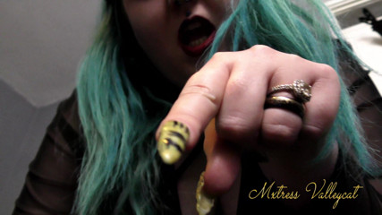 Mxtress Valleycat: Long nailed strap on tease