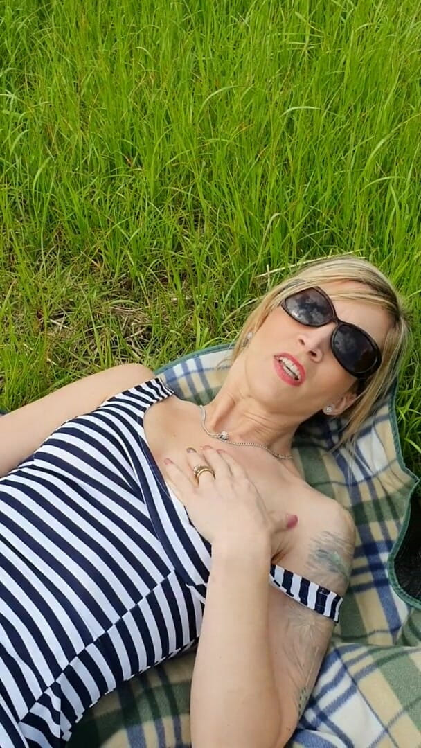 Serenexx: Giocare all'aperto fino all'orgasmo