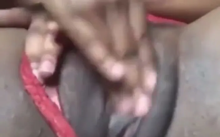 Barqueen: Cumming Uncontrollable in My Wet Pussy