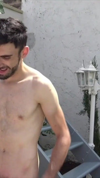 Passivo dá sua bunda para seu amigo heterossexual