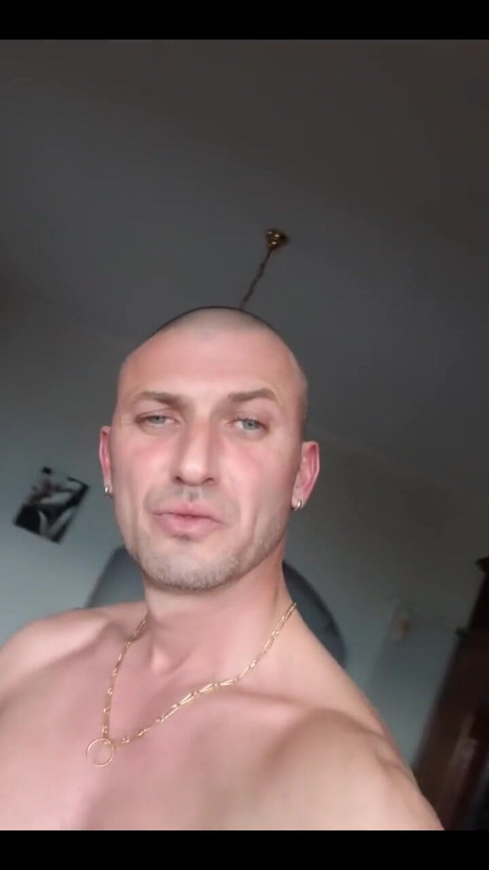 Boy jerking off: Sám doma