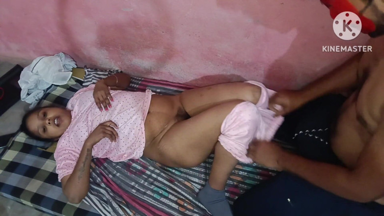 East Delhi: Une fille du village baise pour la première fois