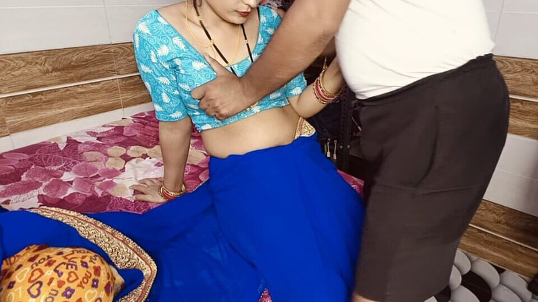 tannu: 德西美丽的印度哥浪漫操逼视频在雨夜。德西哥色情 Vedio。