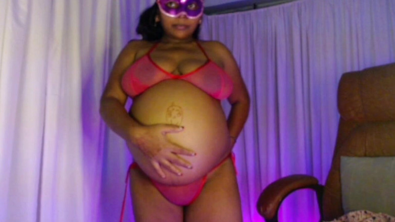 HotGirl21: सेक्सी गर्भवती लड़की बिकनी शो।