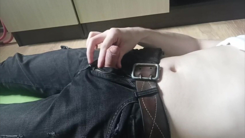 Pasha: O Cara De Jogger Se Masturba E Geme