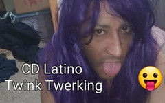 Evildead818: Latinoameričanka kouří na cd twerking