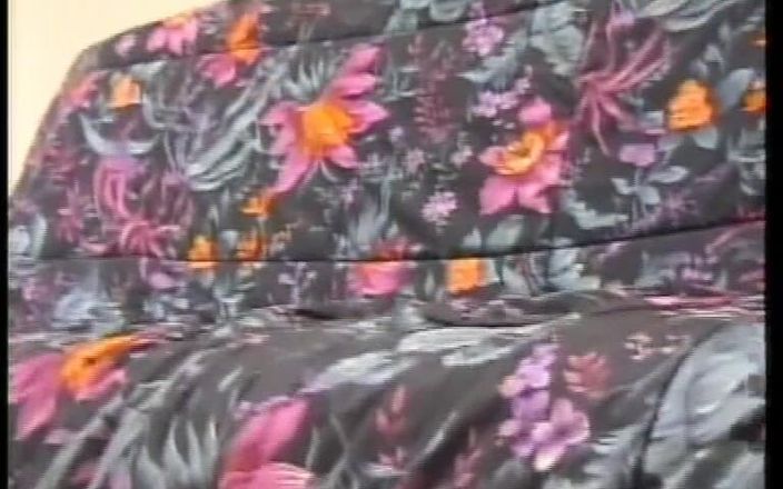 90's Italian Amateur: Videoverhaal van Italiaanse porno in exclusieve vintage vhs #5
