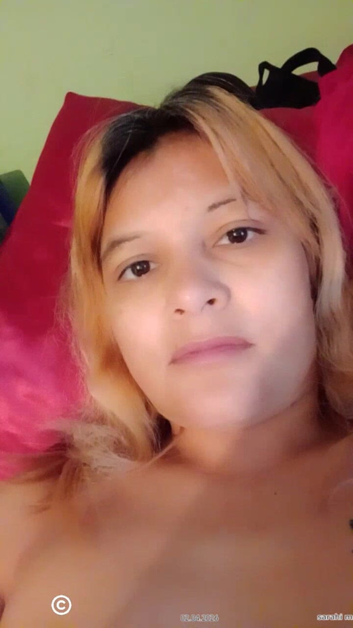 Lusi: Calda donna single e il suo giocattolo