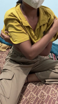 Teen ragazza indiana con un gran culo mostra il culo ragazza desi di 18 anni più