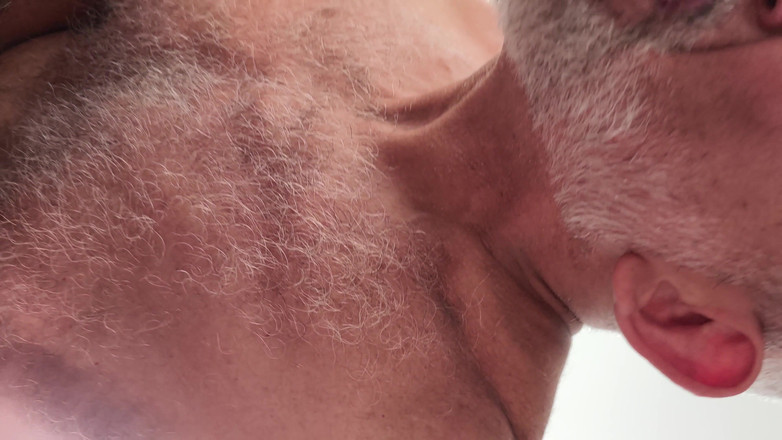 itapapixxl: Arabska mięsień owłosiona zostaje zerżnięta na oklep przez dojrzałego wielkiego...