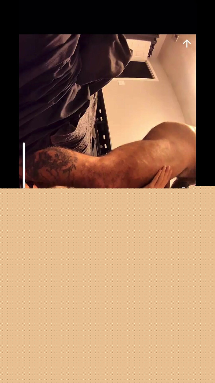 Tattooeddaddy1: Esposa amateur atrapada haciendo trampa en video casero