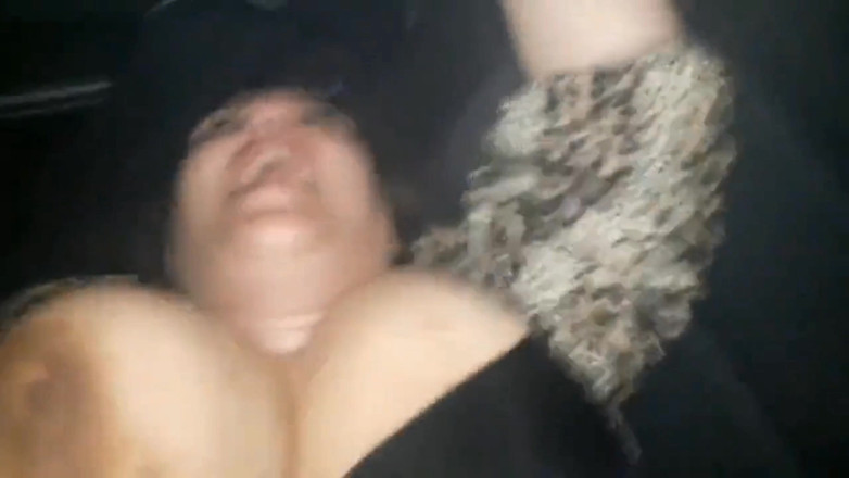 Indian fuck queen: BBC宣教師のドキドキは駐車場に駐車