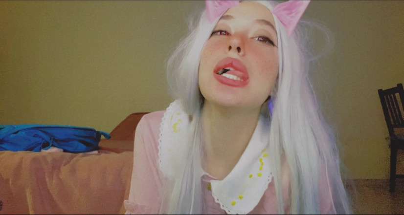 Bambietta Valentain: Hot anime girl sucking her beautiful fingers