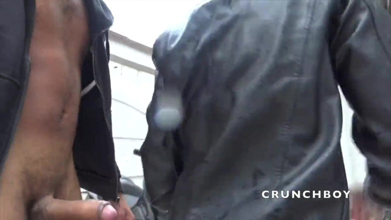 MACHO FUCKER FROM SPAIN: Cewek perancis twink dientot tanpa kondm sama pengendara motor straight