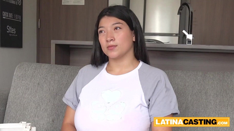 Latina Casting: เธอตัวใหญ่เกินไปสำหรับงานนี้ เว้นแต่จะอมควยฉันก่อน