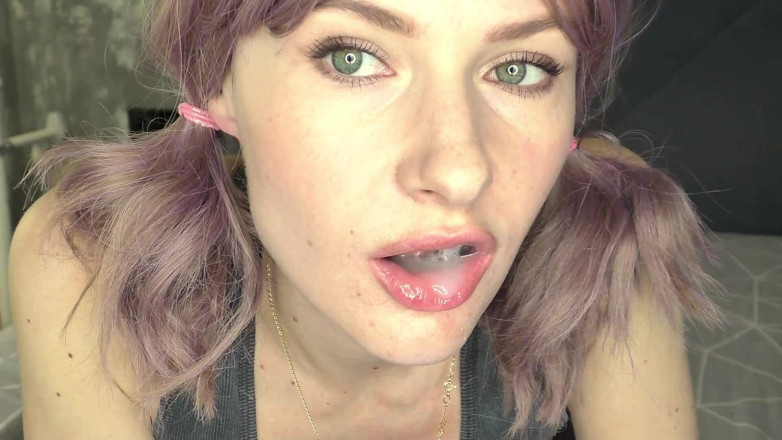 Laloka4you: Neighbor After Yoga Class, Really Needs a Dick in Her...
