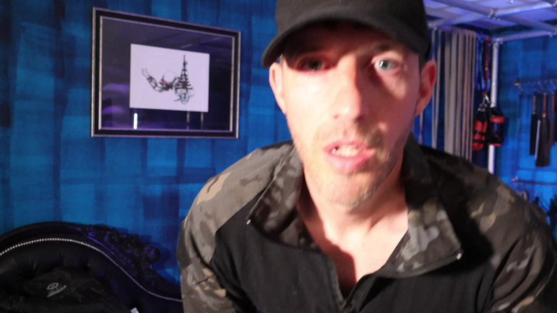 TomBakerBDSM: Tom Baker в видео от первого лица - твой член отвратительный (4k)