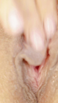 Katya's intense spuitende & close-up orgasme - ultiem plezier!