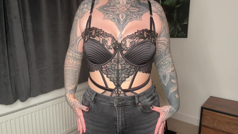 Miss Valentina: デニムジーンズ JOI