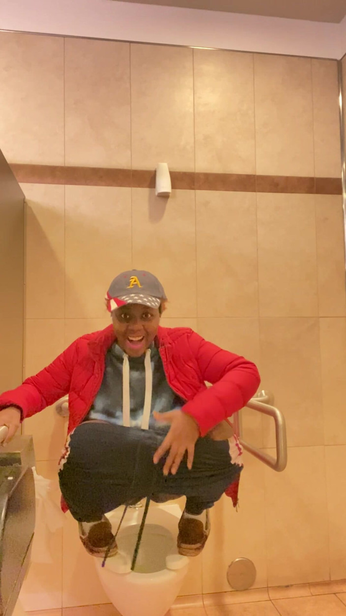 ALLIYAH ALECIA: Dobrze się bawię