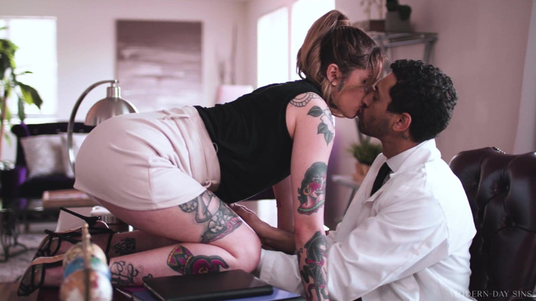 Modern-Day Sins: Modern-day Sins - Get Me Pregnant! Desperate Vanessa Vega Takes Breeding...