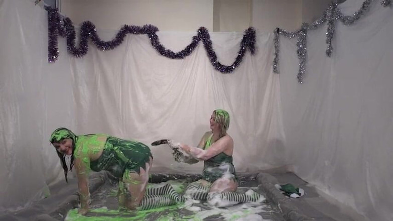 Gunked up girls: Lola et Jodie Gunge, elfes de Noël