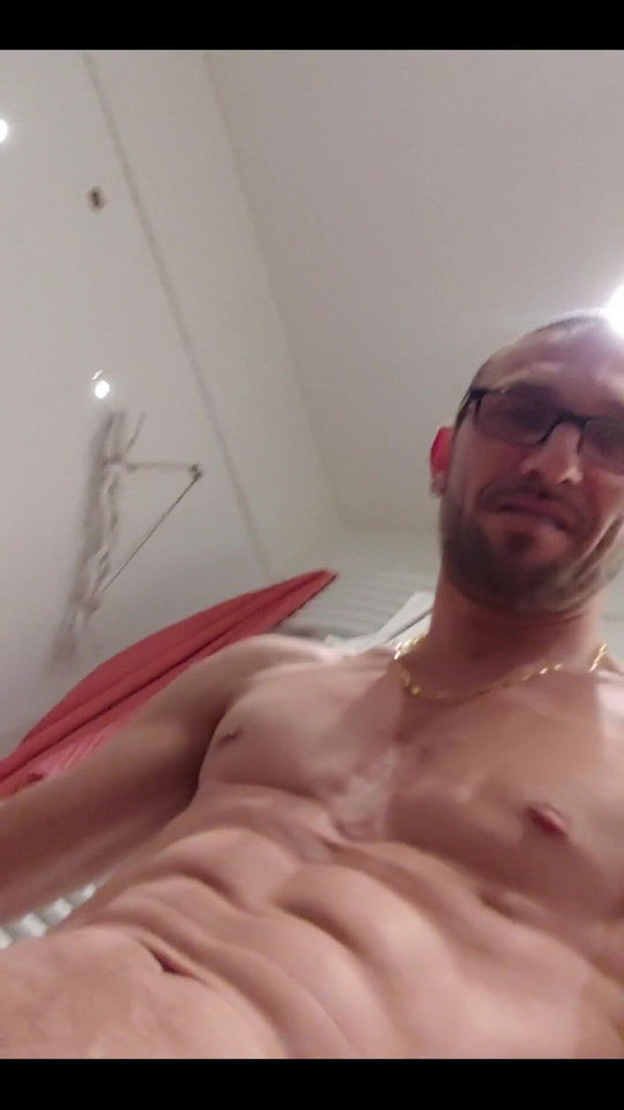 Boy jerking off: Im Home