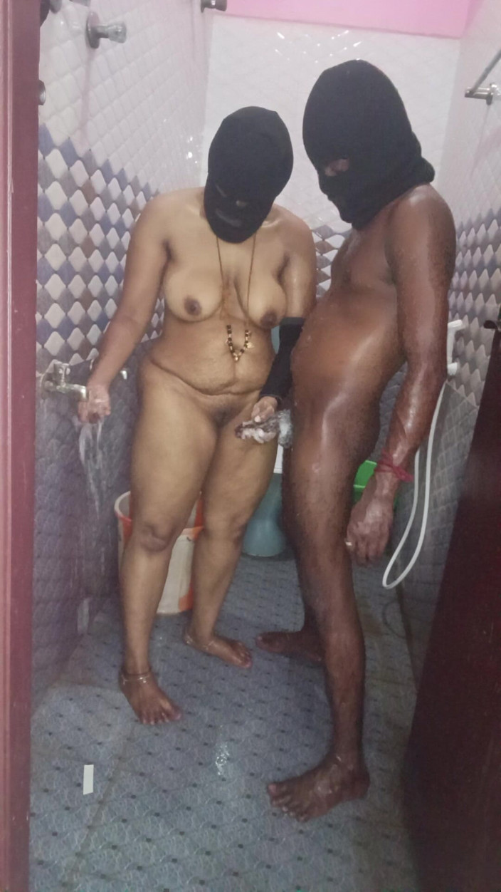 Reshmahotever: Tamil hot moglie scopata e danza in bagno