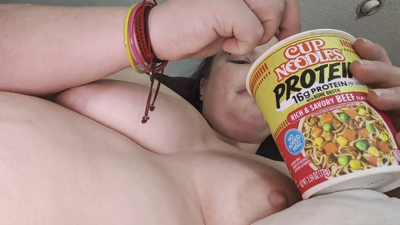 TheKinkyPwrLftr: Lízání oběda se mnou