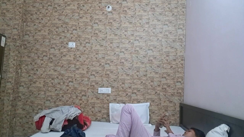 Busty mom: Indisches desi-video für ihre betrügende ehefrau