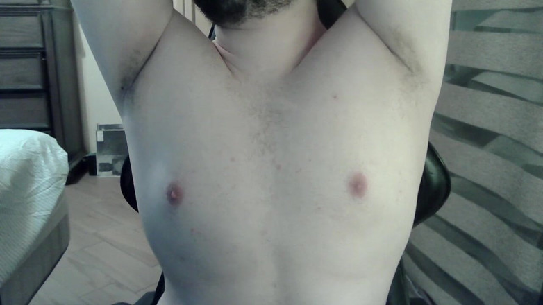 Himbo_Fox: นักกีฬากล้ามกล้ามขย่มกล้ามของเขาบนกระป๋อง