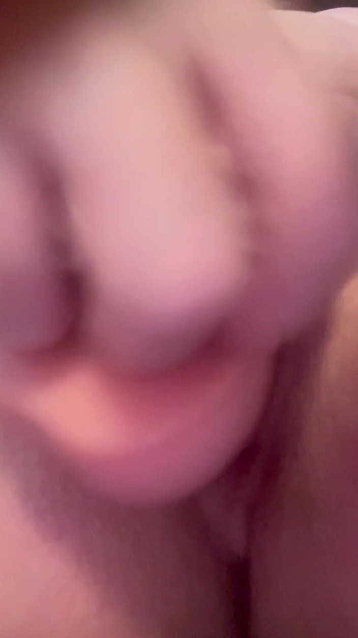 Sinful-Secrets: ディルドが私の綺麗な濡れた秘所を突く