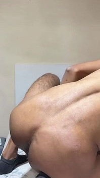 Bashar Nabil em sexo a três