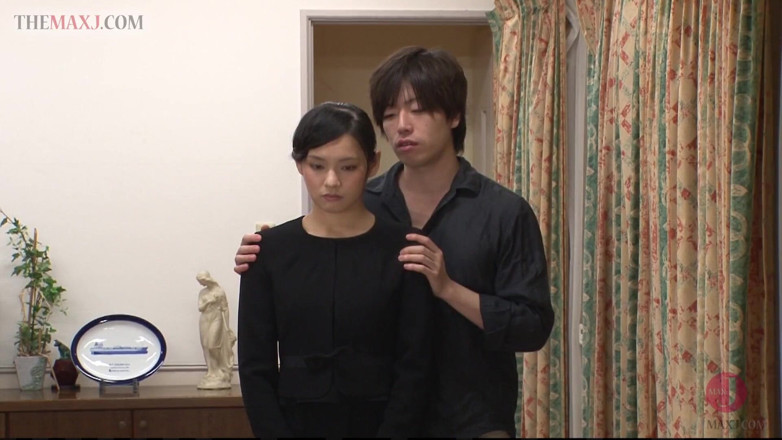 Asian happy ending: เธอเป็นสาวเอเชียขี้อายในกางเกงน่อง แต่ความลับที่อยากโดนสามคนก็พุ่งออกมา ตอนที่ 1