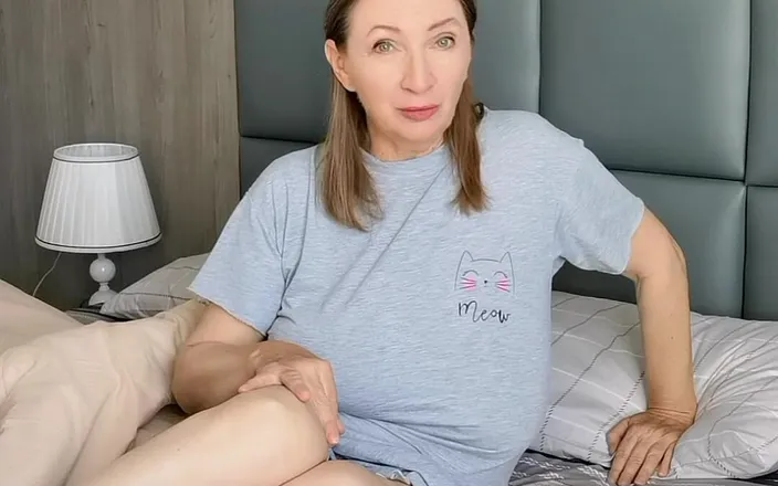 MariaOld: Granny Wake up Horny