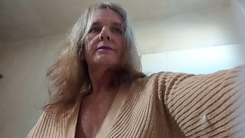 Lizzy Yum: Lizzy Yum Sd November 2025 Post Op Shemale Masturbating