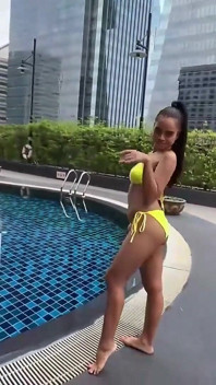 Johntronx - futai senzațional la piscină cu o fată asiatică amatoare senzațională