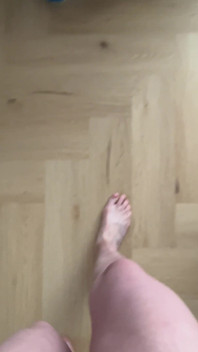 赤脚行走