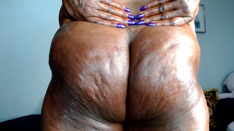 Maeling: Race Car Pressed and Crushed with Giant Ass Cheeks