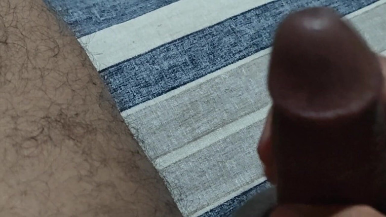 Hot Chilli 2025: Zakar besar melancap di rumah