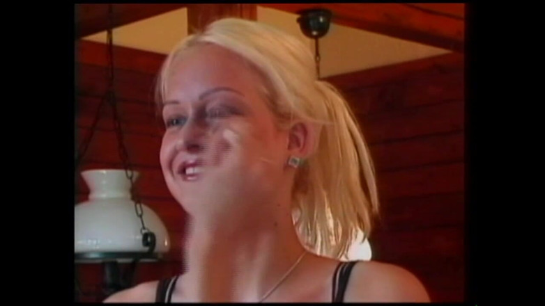 MMV films - The Original: Zwei erstaunliche junge schlampen wurden von einem riesigen schwanz gefickt...