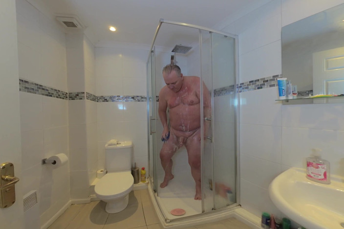 Solo Male VR180 Billy the Bear: Vr180 Getting Soapy in the Shower