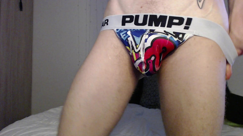 endo_wolf: Endo obedece ordens e brinca com seus mamilos e finalmente...