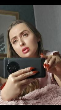 Bạn có muốn mua một clip tùy chỉnh từ tôi? Sau đó thả cho tôi một dòng