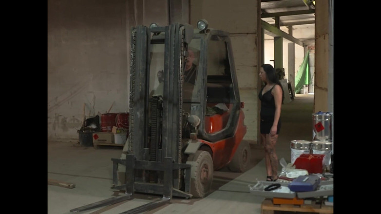 MMV films - The Original: Pieprz mnie w magazynie