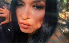 Mia 69: Sông nước chơi khỏa thân