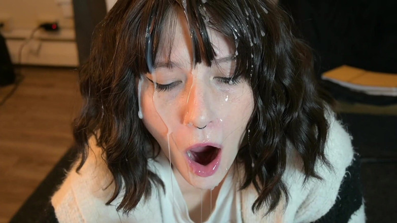 Missellie8: การสอนใส่ถุงยางให้สาวโง่