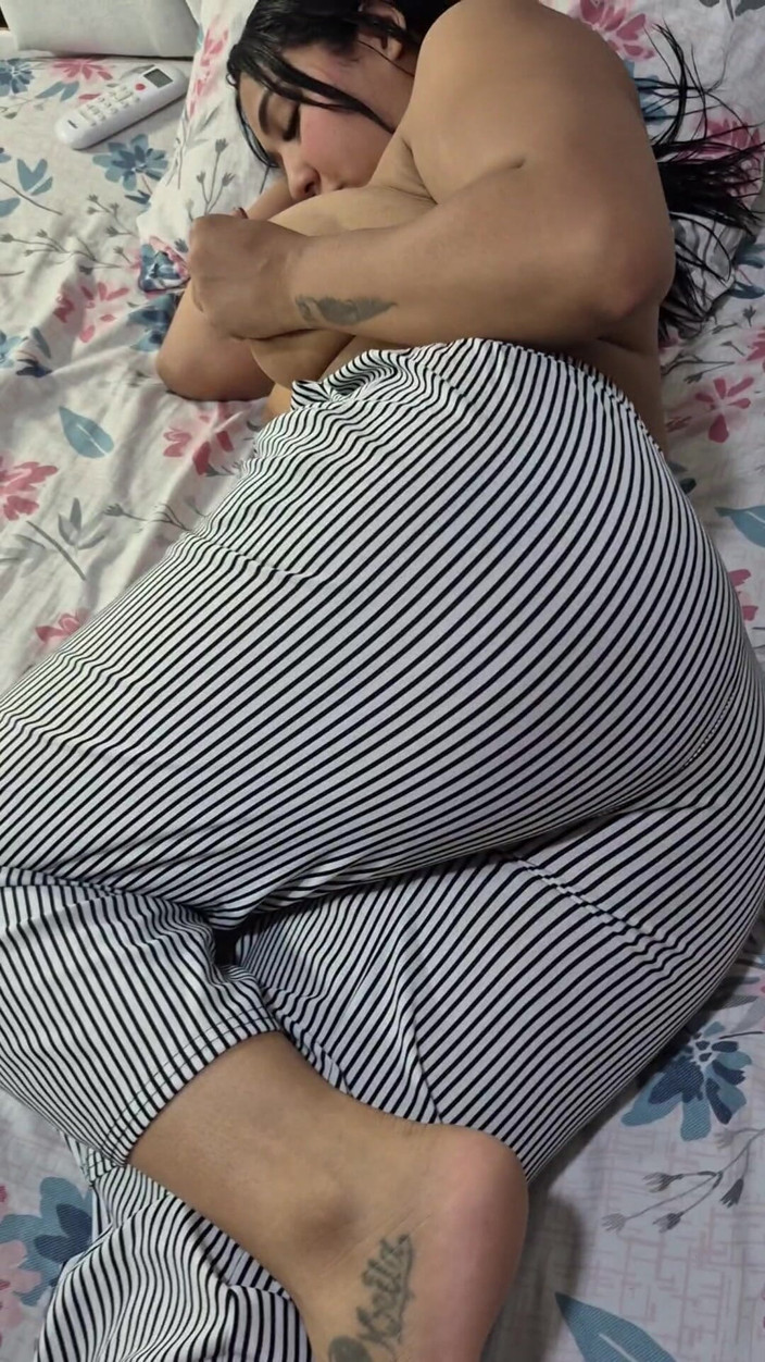 Keilimar Gomez: Chị Kế Đã Tìm Cách Tiệc Tùng Vào Ban Đêm...